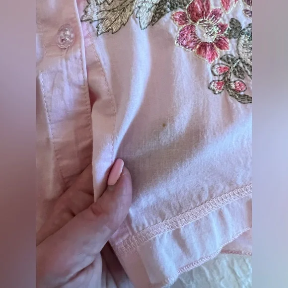 Pink embroidered button down shirt - Picture 4 of 10